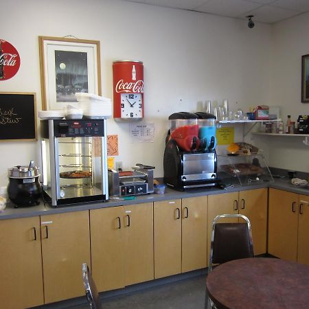 Nisutlin Trading Post Motel Teslin 외부 사진